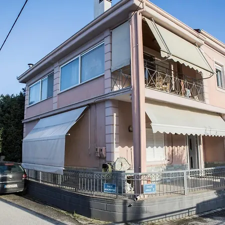 Apartment Ira's House