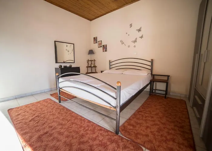 Apartman Ira's House