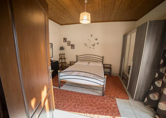 Ira's House * Tríkala